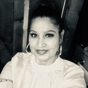 Meet your Posher, Denise